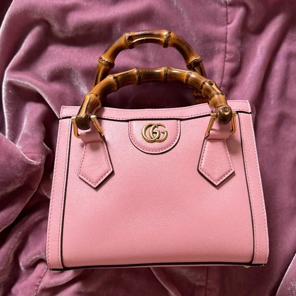 ✨ NWOT GUCCI Diana mini tote bag - Picture 12 of 17